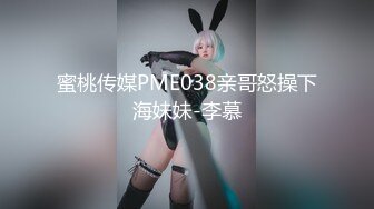 SWAG 漂亮高跟黑丝少妇脱光吃鸡 口含双屌尽情轮番泄欲 在车上被巨根狂插 淫水直流 精液射一肚子