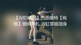 【AI高清2K修复】高质量高画质偷拍情侣开房，长得很像韩国的女明星，苗条纤瘦的身材，主动挑起男友的欲望