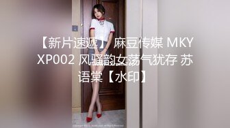 奶子很大的女人揉着很软，身材确实不错标准炮架子，自己揉捏大奶自慰骚逼特写，淫声浪语不断，非常刺激