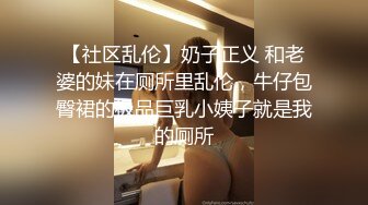 長髮巨乳女友翹高屁股等我老二後入插爆她