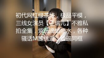   富姐和私人健身教练锻炼完脱光光在豪宅客厅对着镜子做爱