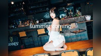 【新片速遞】 十一月最新流出2022精品厕拍⭐ 完美视角❤️ 完美画质！ 正面全景厕拍各种 嫩妹小少妇