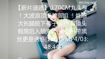 商场白色隔板女厕全景偷拍多位年轻少妇的极品美鲍3 (5)