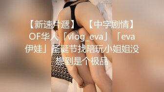 小美女穿红裤衩尿尿，里里外外不少穿呀，内裤丝袜牛仔裤，尿完来了一位重量级肥婆接着尿！